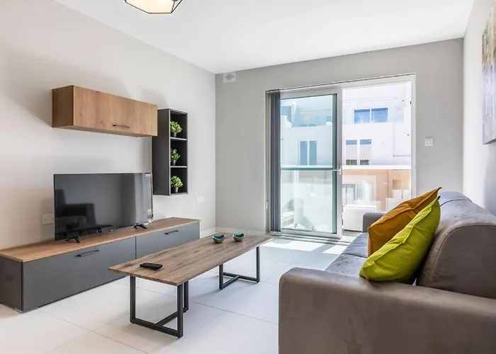 Exquisite Modern Luxury In Malta - Walking Distance To The Restaurants & Night Life 아파트